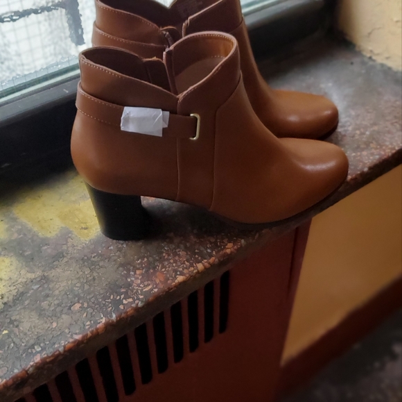 Slip on booties - Picture 2 of 8